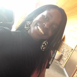 Meet your Posher, Zakia